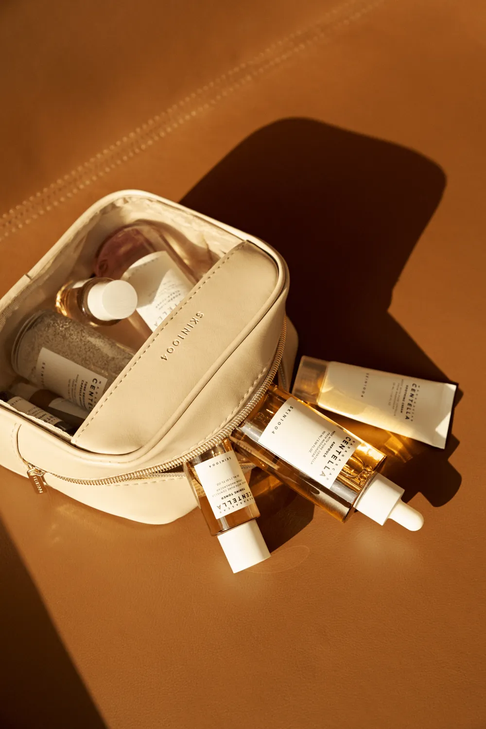 SKIN1004 Signature Pouch Kosmetiktasche für unterwegs