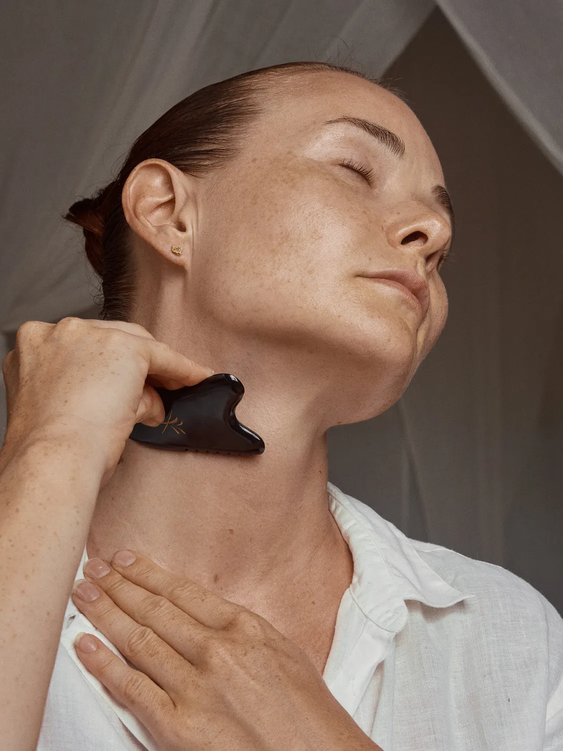 Yin Your Skin JALO Gua Sha Bian-Stein Gesicht Advanced