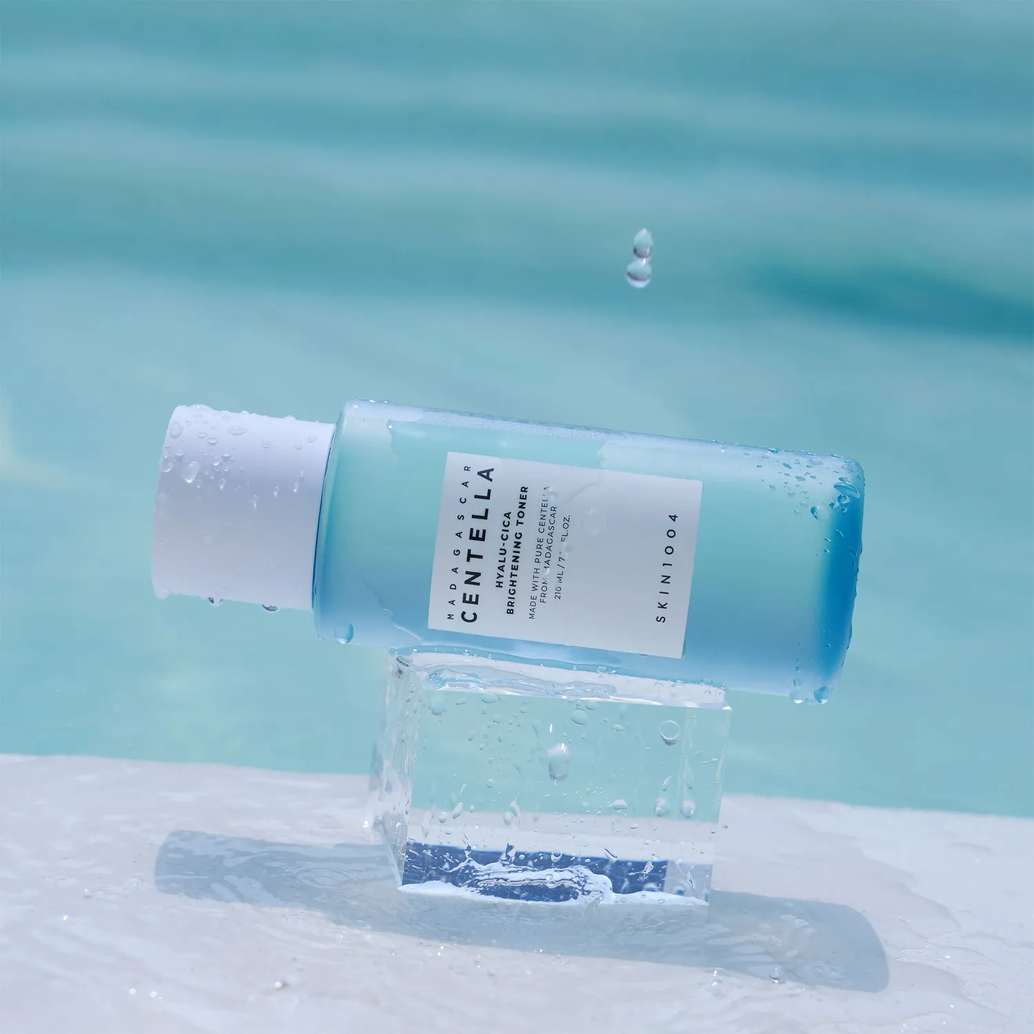SKIN1004 Hyalu-Cica Brightening Toner 210ml AHA